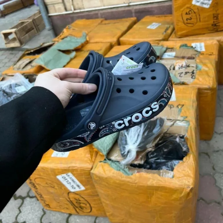 Buy Wholesale Crocs Pallets